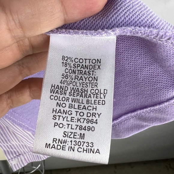 💚 2996. Ruffled Button Back Blouse - Picture 6 of 7